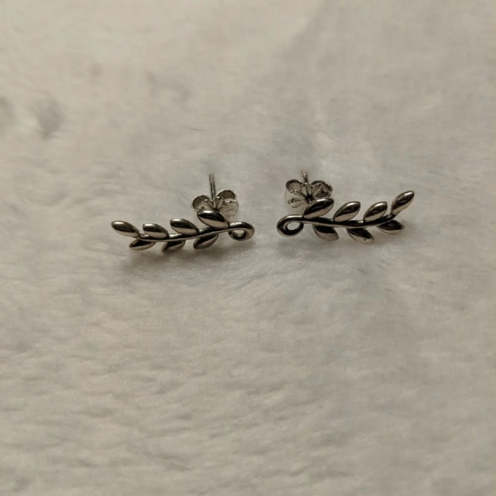 Tiffany & Co. Olive Leaf Climber Earrings.